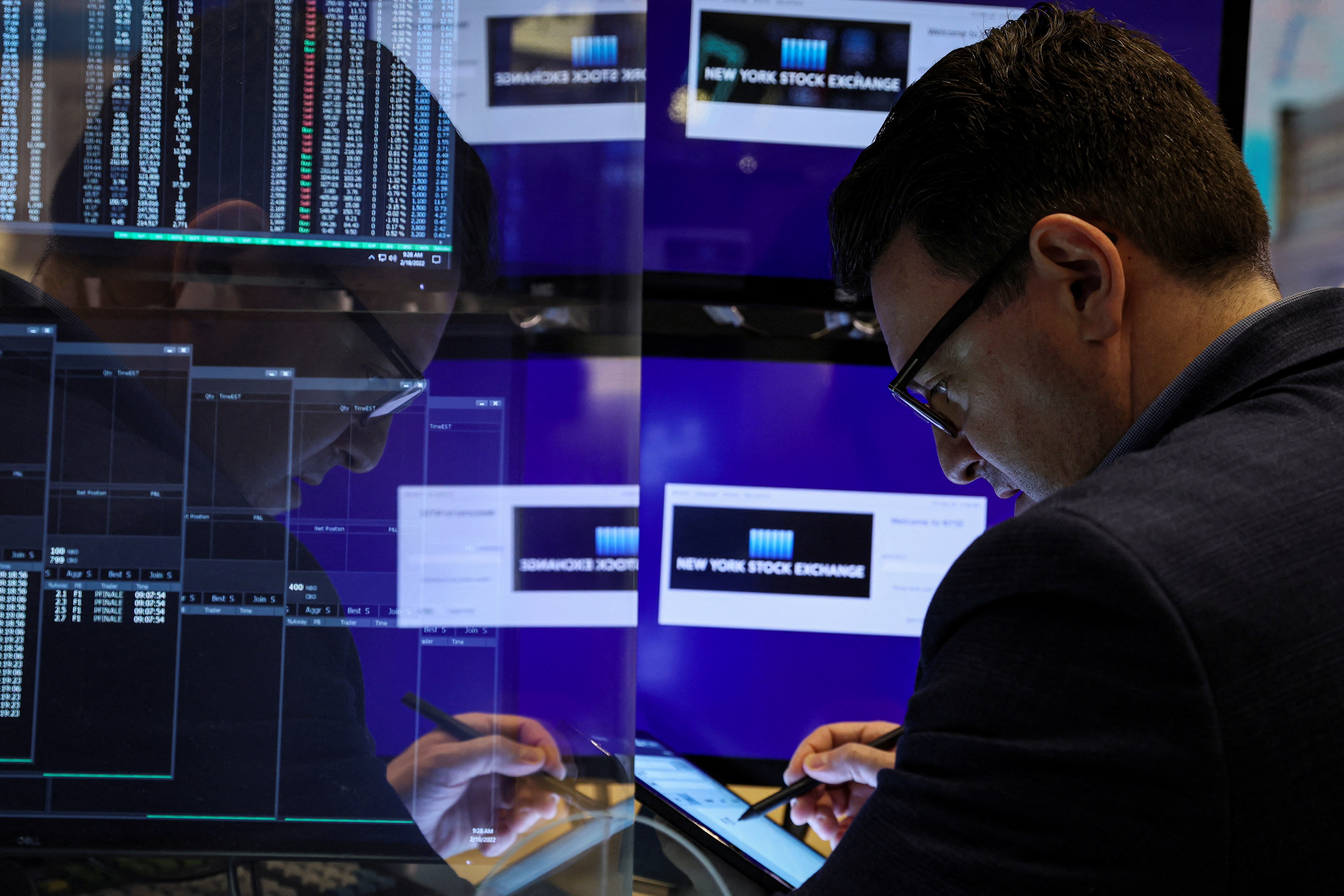 S&P 500 Confirms Correction; Ukraine-Russia Crisis Keeps Investors on Edge - Vimarsana News