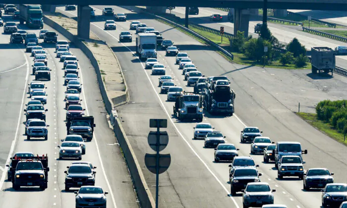 Vehicles travel on the Capitol Beltway in a file image in Fort Washington, Md. (Chip Somodevilla/Getty Images)
