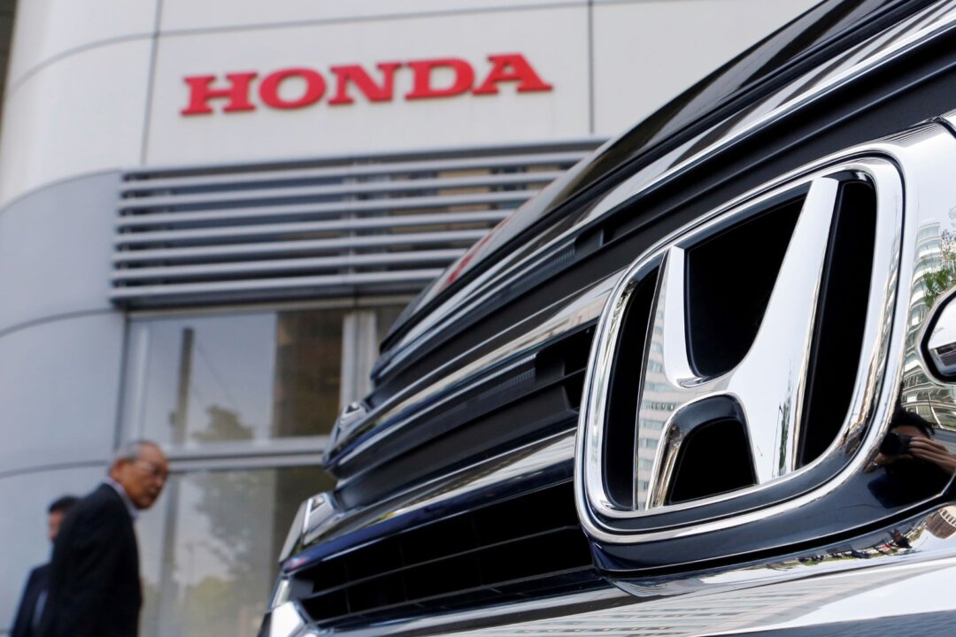 Honda Recalls 880,000 Vehicles for Defective Rear Suspension Components