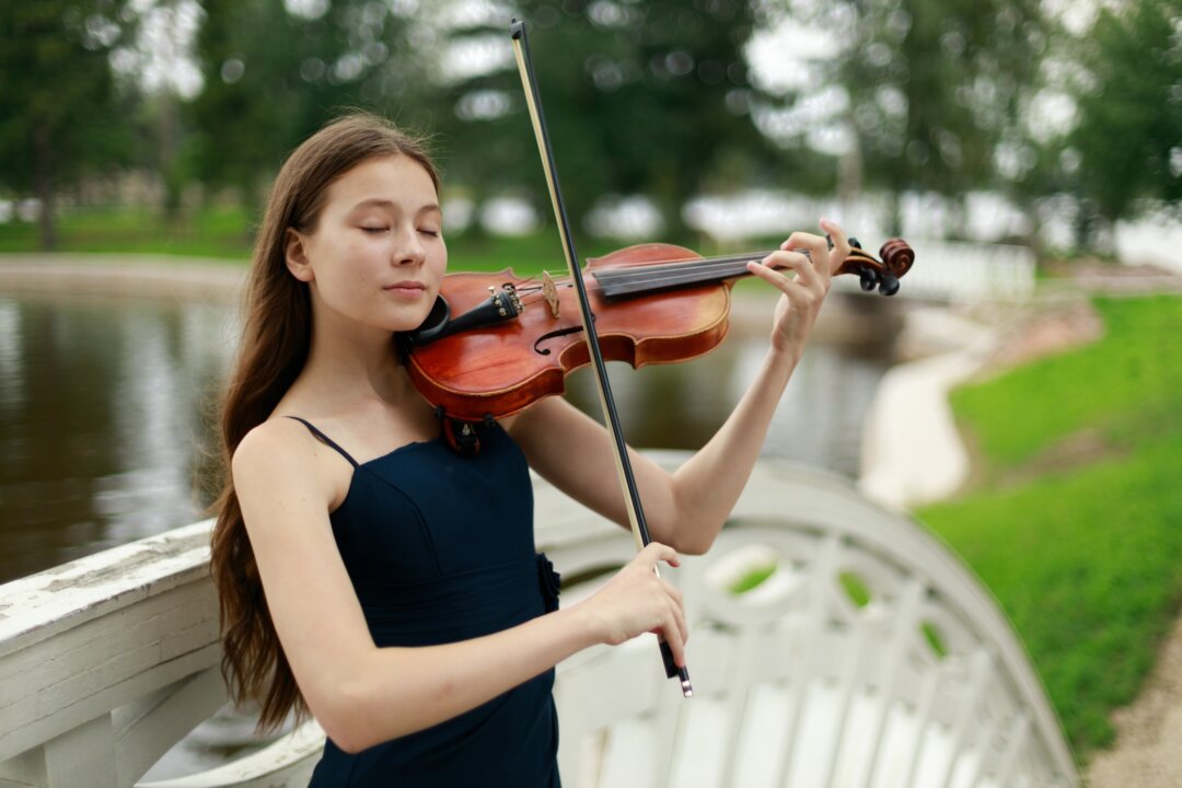 Music resonates, figuratively and literally. It can stir our emotions and shift our thinking. And those effects aren't just in the mind—they're also in the body.(Vladimirkarp/Shutterstock)