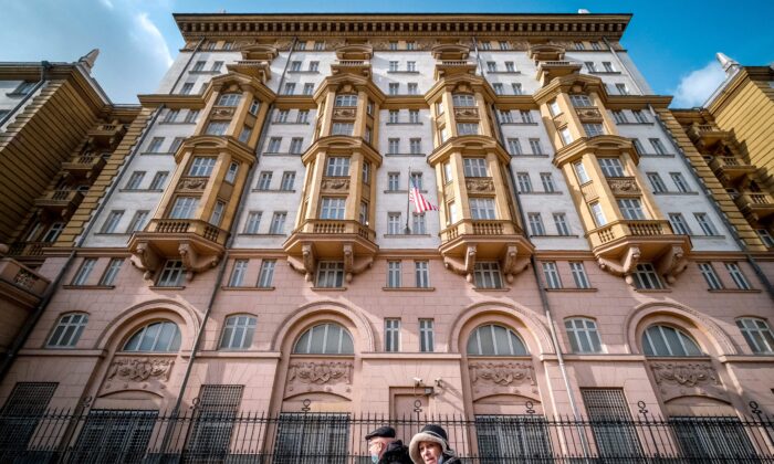 The U.S. embassy building in Moscow, Russia in a file image. (Yuri Kadobnov/AFP via Getty Images)