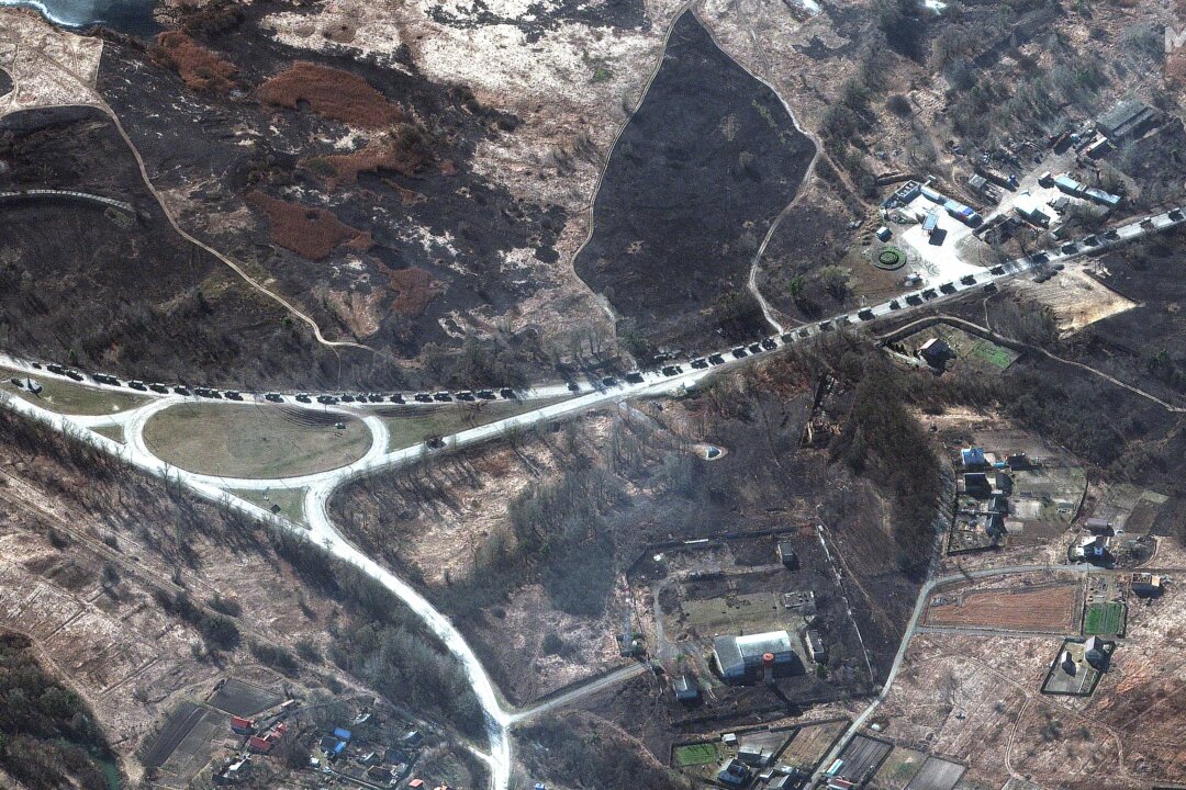 Ukrainian Forces Are Attacking ‘Stalled’ Convoy: General
