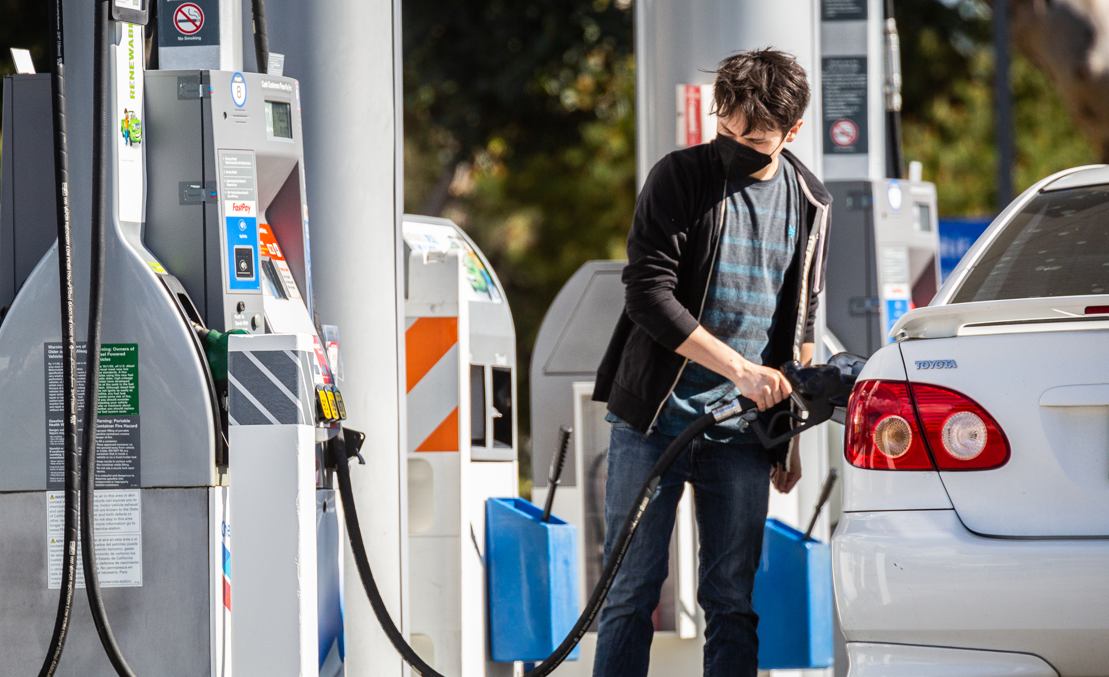 California GOP Joins Orange County Leaders and Businesses to Call for Gas Tax Holiday - Vimarsana News