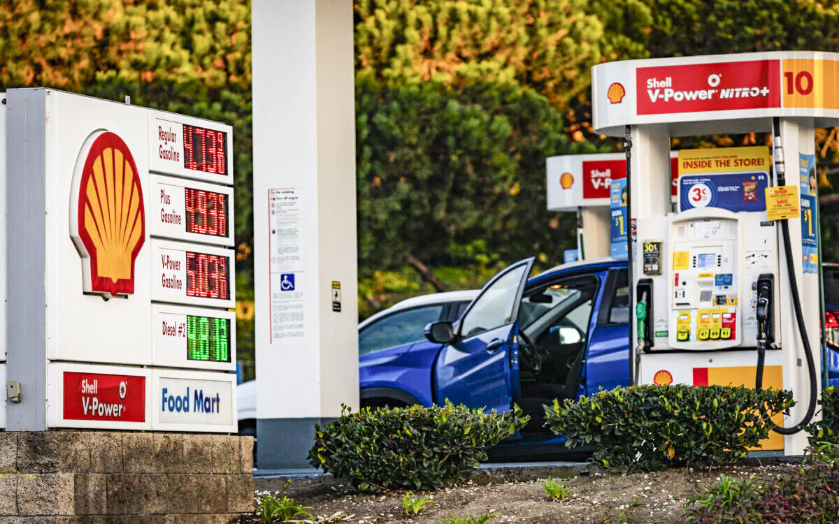 Gas prices are displayed at a Shell gas station in Newport Beach, Calif. on Jan. 27, 2022. (John Fredricks/The Epoch Times)
