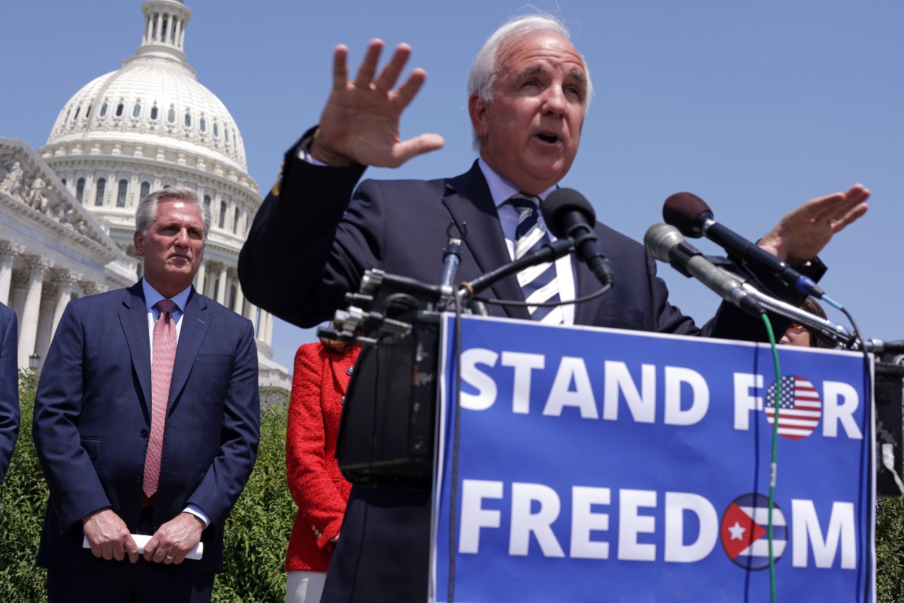 Florida Congressman Demands DHS Allow Senior Border Patrols Officials to Testify Before Congress - Vimarsana News