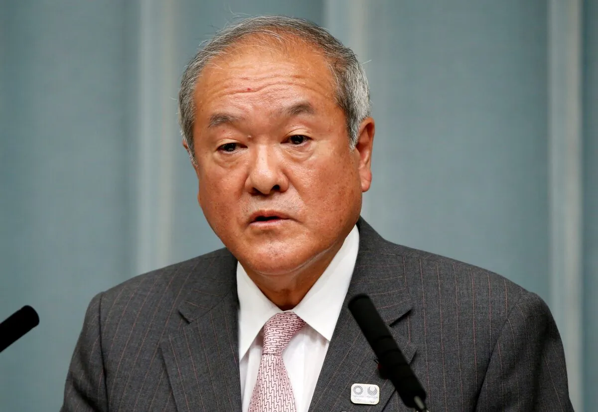 Japan's Olympics Minister Shunichi Suzuki speaks at a news conference in Tokyo, on Aug. 3, 2017. (Kim Kyung-Hoon/Reuters)