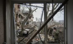 Russia Takes 1st Major Ukrainian City as 2nd Round of Talks Begins; US Delays Missile Test Launch | NTD News Today