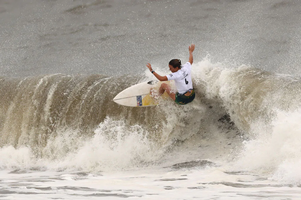Sally Fitzgibbons of Team Australia surfs in the women's quarter final on day four of the Tokyo 2020 Olympic Games at Tsurigasaki Surfing Beach  in Ichinomiya, Chiba, Japan on July 27, 2021.
(Photo by Ryan Pierse/Getty Images)