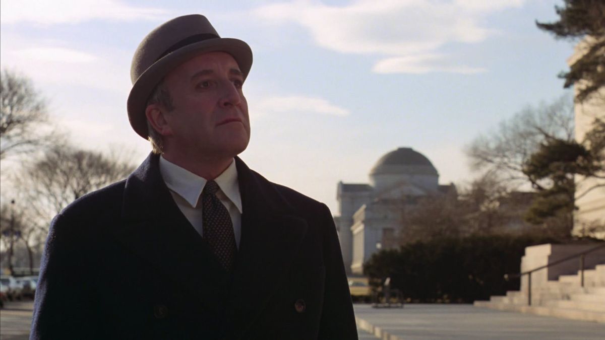 Popcorn and Inspiration: 'Being There': Peter Sellers's Savant Is a Revelation - Vimarsana News