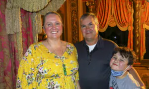 Navy Veterans Moved by Shen Yun