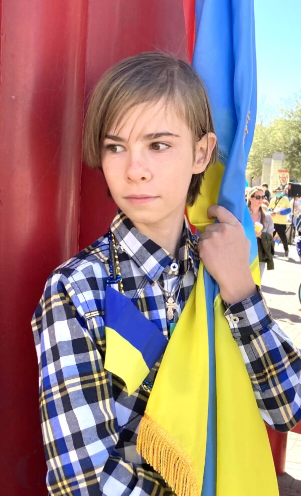 Hundreds Rally In Arizona to Protest Against ‘Russian Aggression’ in Ukraine