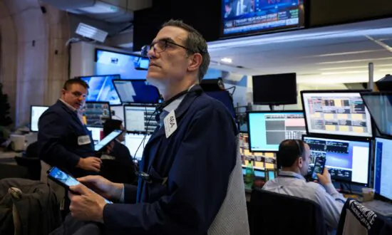 Market Pulse: US Shares Rise as Euro Markets Consolidate, Brent Rebounds Following Shortages