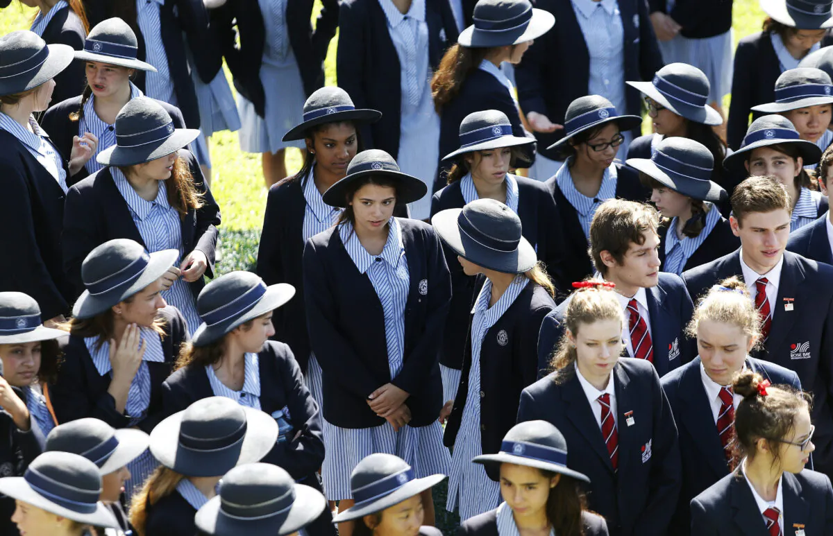 School children at The Domain in Sydney, Australia, on April 2, 2014. (AAP Image/Daniel Munoz)