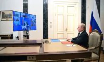 Putin Says Russia Not Sending Conscripts to Ukraine