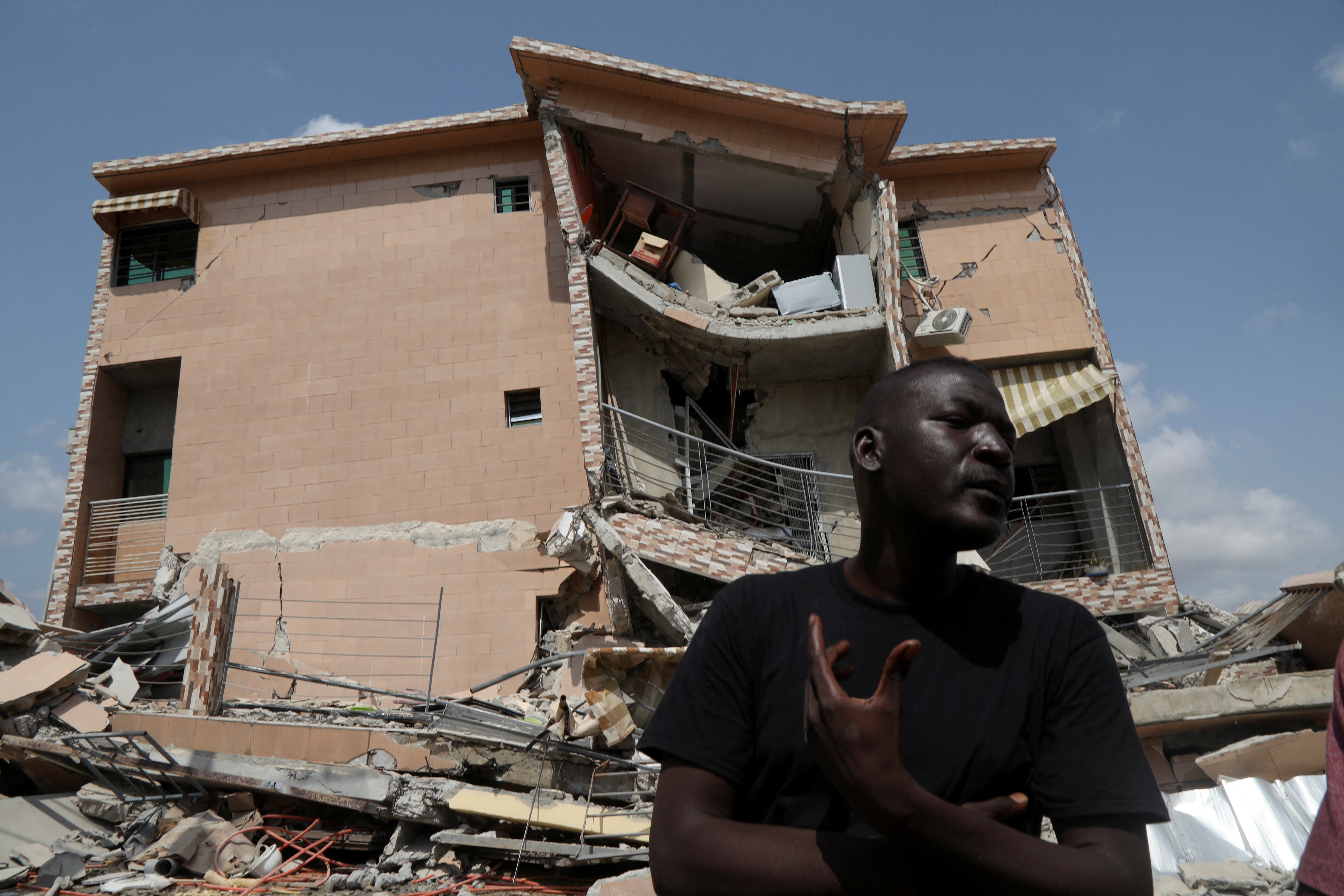 At Least 6 Die as Ivory Coast Apartment Block Collapses - Vimarsana News