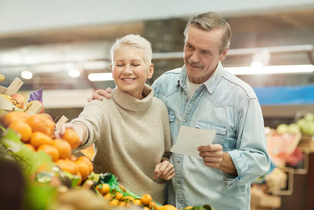 Eating citrus on a regular basis can help reduce the chances of kidney stones. (Shutterstock) 