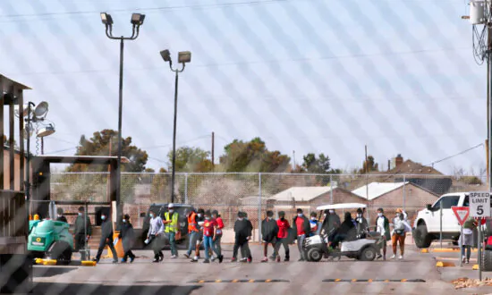 US Considering Deferring Deportation for Some Illegal Immigrant Minors Over Abuse, Neglect Concerns