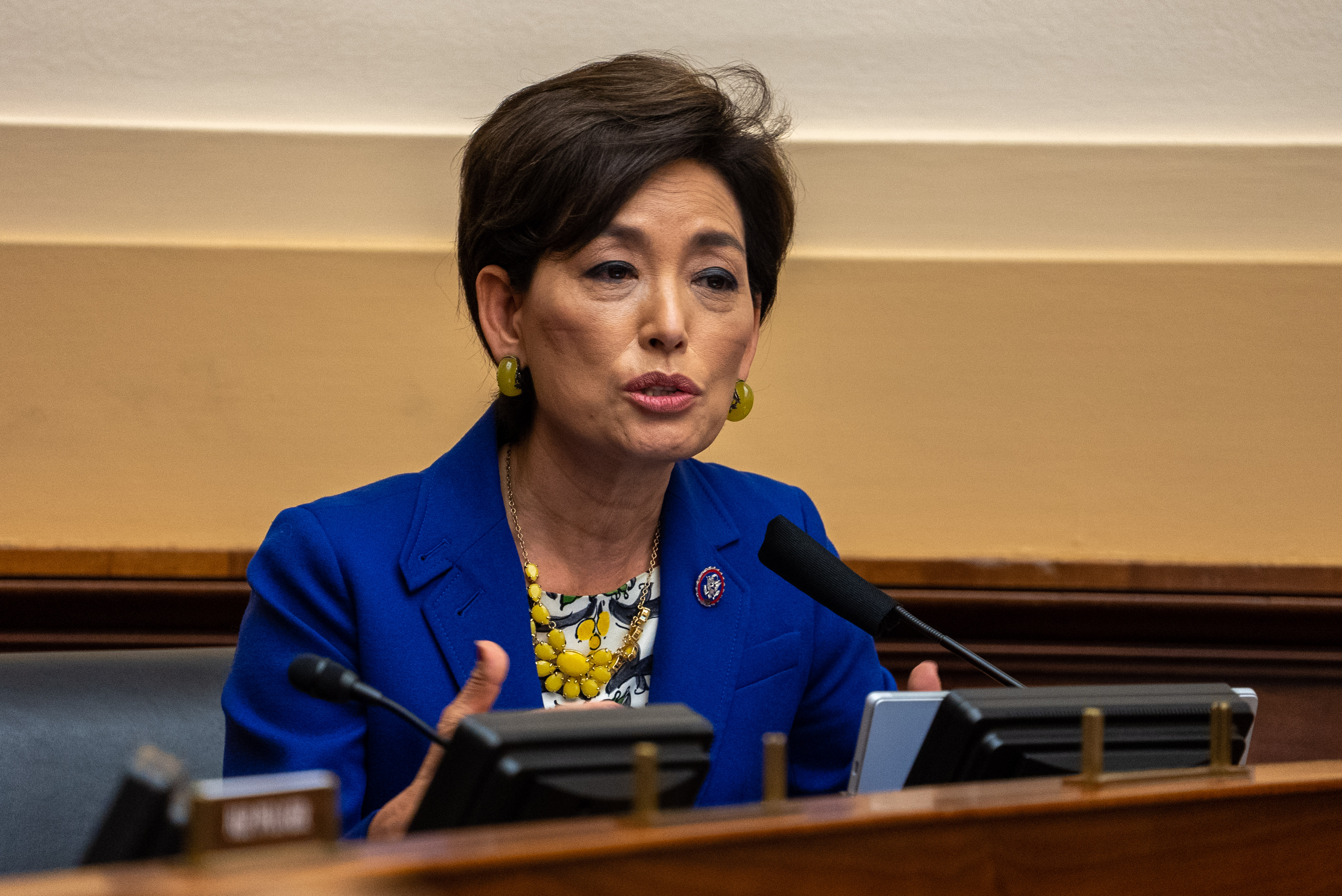 Lawmakers Want to Probe Whether China Has Helped Russia Evade Sanctions After Ukraine Invasion - Vimarsana News