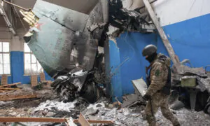 Russian Troops Push Towards Kharkiv; President Biden Says Gas Prices Will Go Up | NTD News Today