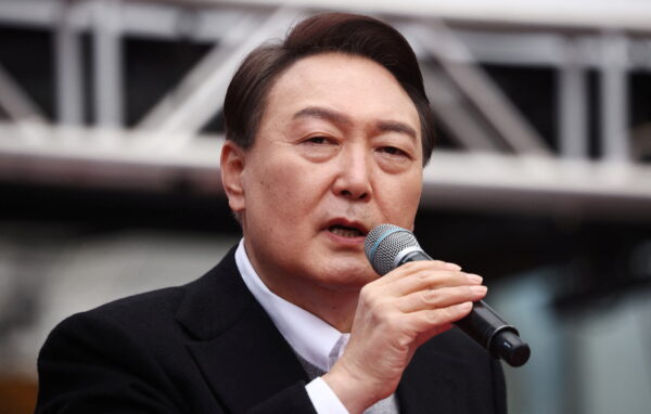尹锡烈