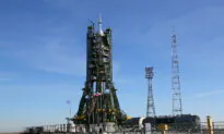 UK Government-Backed OneWeb Suspends Satellite Launch at Russian-Run Spaceport