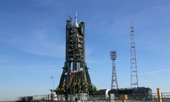 UK Government-Backed OneWeb Suspends Satellite Launch at Russian-Run Spaceport