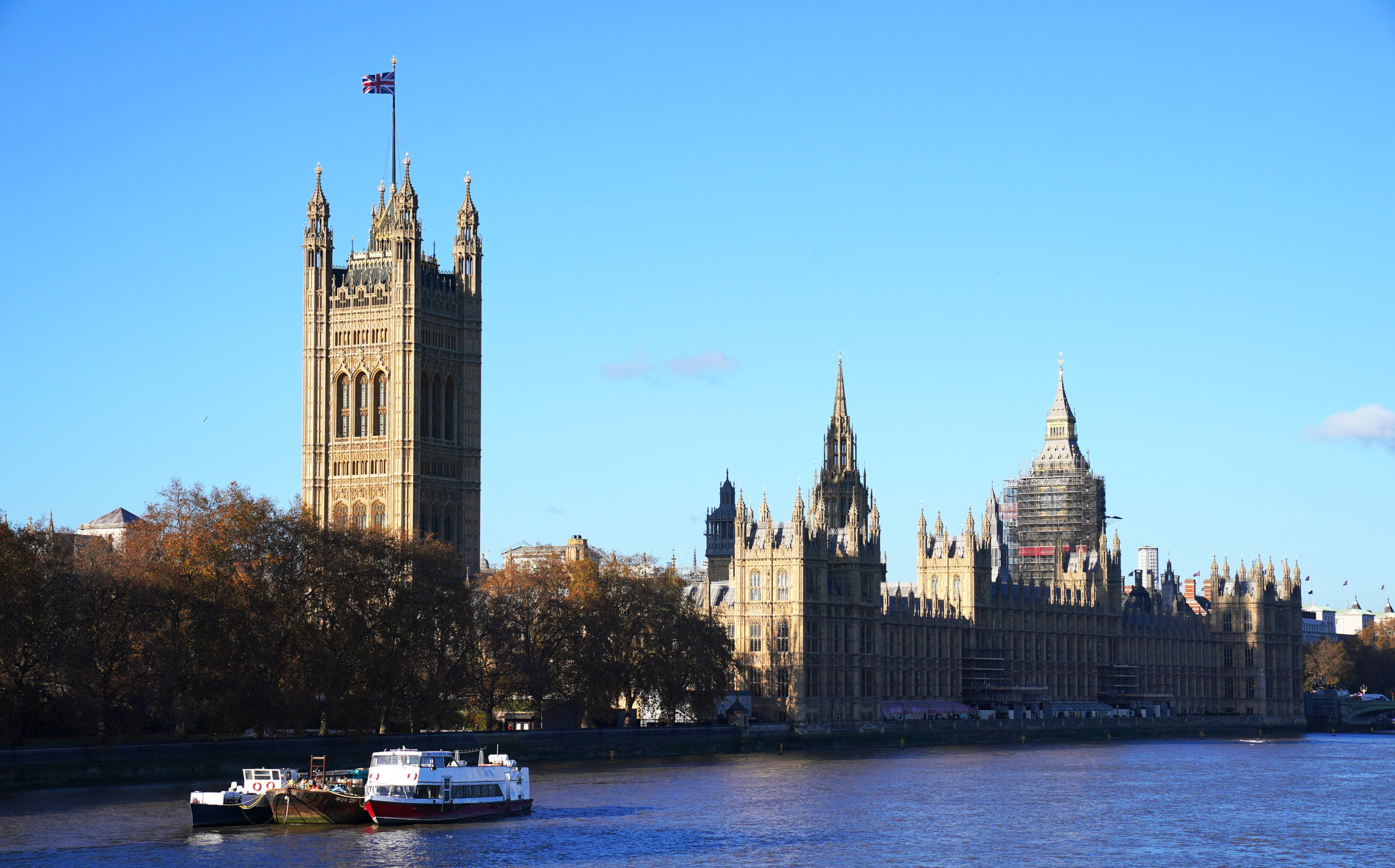 MP Says UK Asylum Seeker Suspected of Raping Boy Skipped Bail and Vanished - Vimarsana News