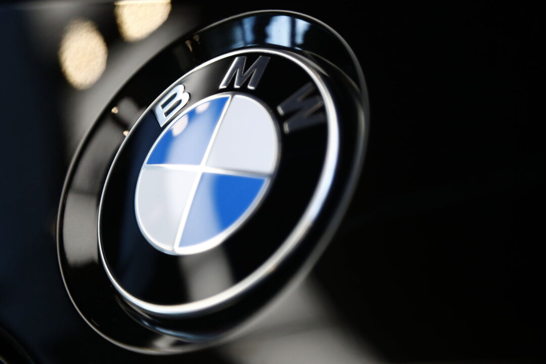 BMW Recalls 318,000 Vehicles, Says Overheated Starter Could Cause Engine Fire