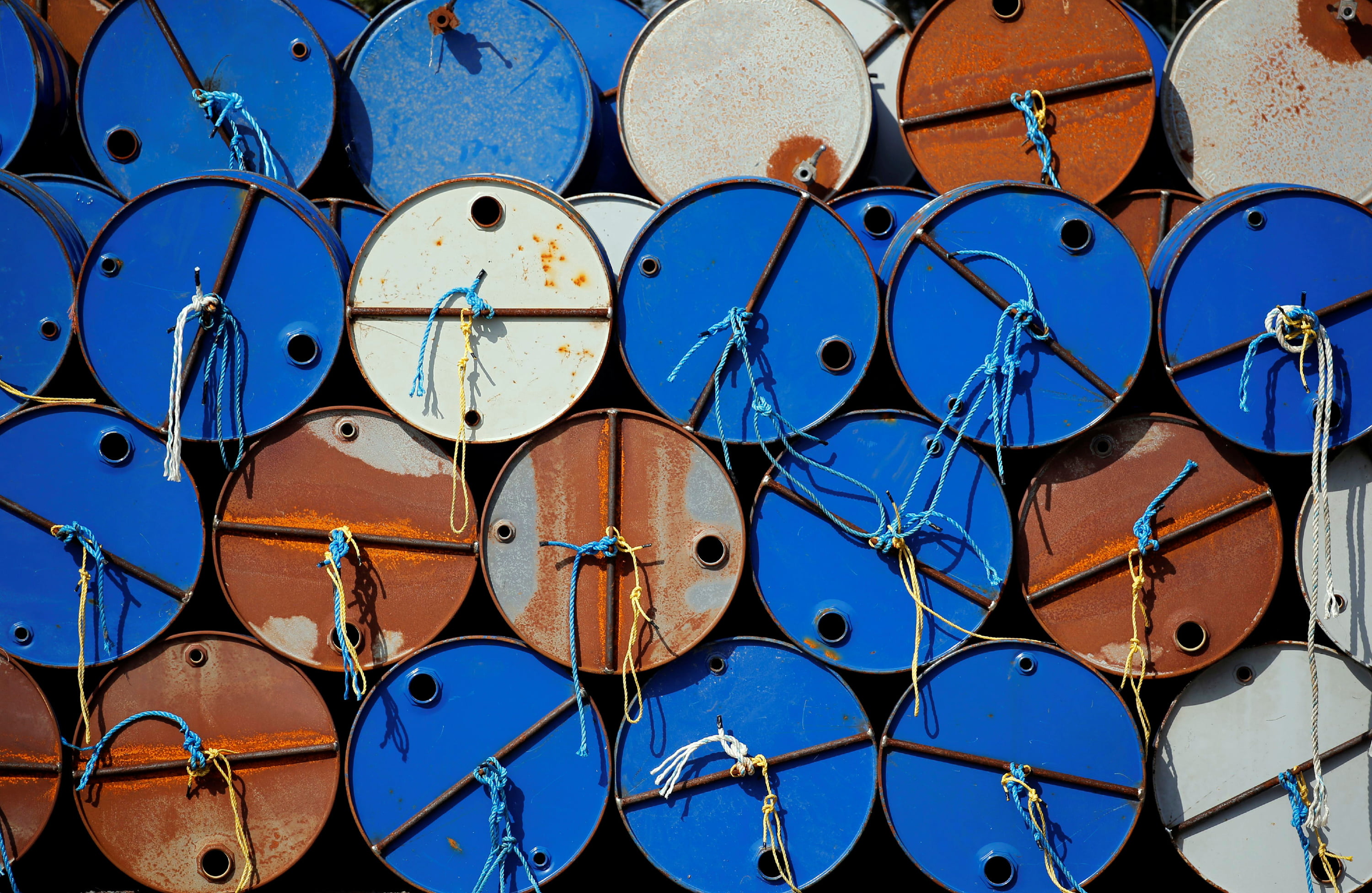 Oil Markets Hit Multiple Records as Russia Sanctions Bite, Disrupt Trade Flows - Vimarsana News