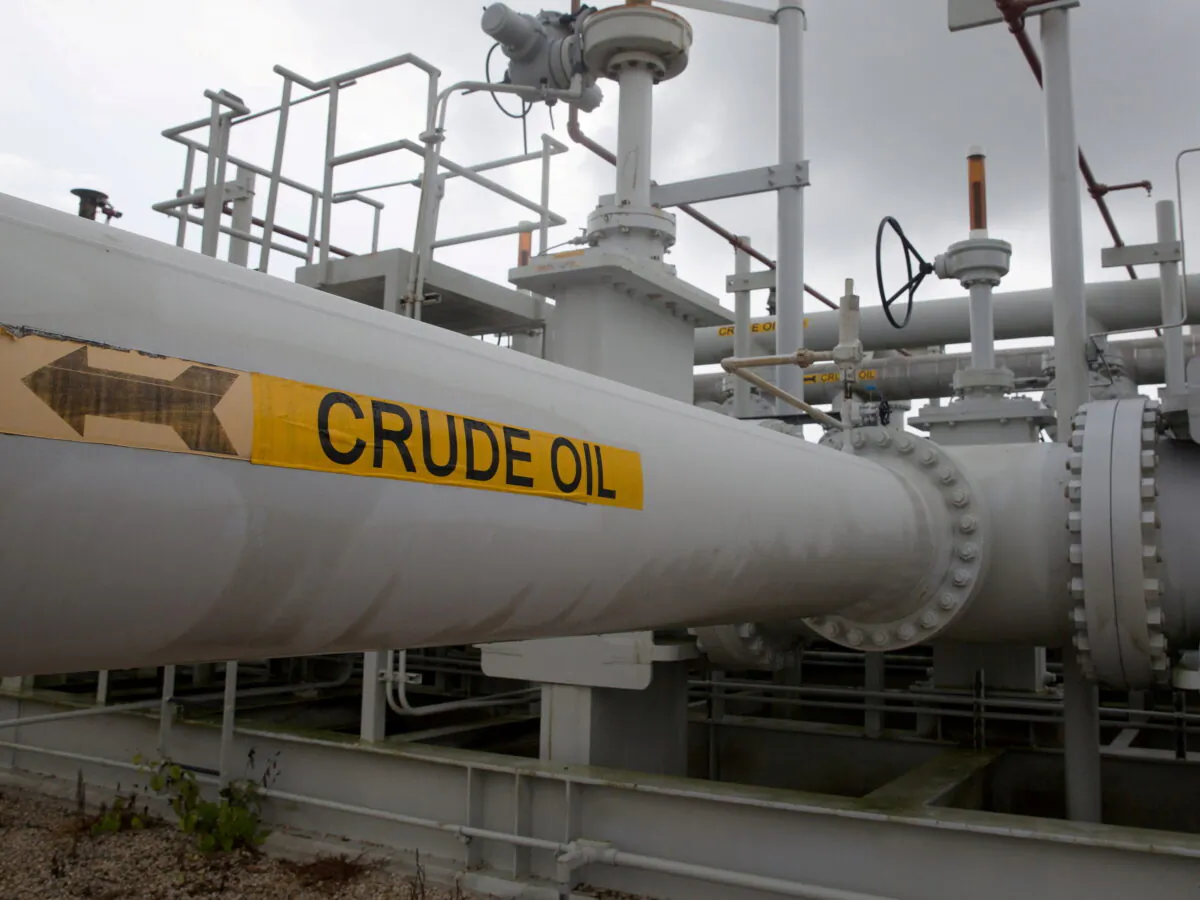A maze of crude oil pipes and valves is pictured during a tour by the Department of Energy at the Strategic Petroleum Reserve in Freeport, Texas, on June 9, 2016. (Richard Carson/Reuters)