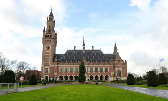 Chinese ‘Diplomat’ With a Knife Threatens a Chinese Activist in the Netherlands