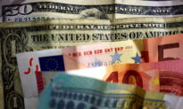 Dollar Hits Five-Year High, Growth Concerns Dent Euro