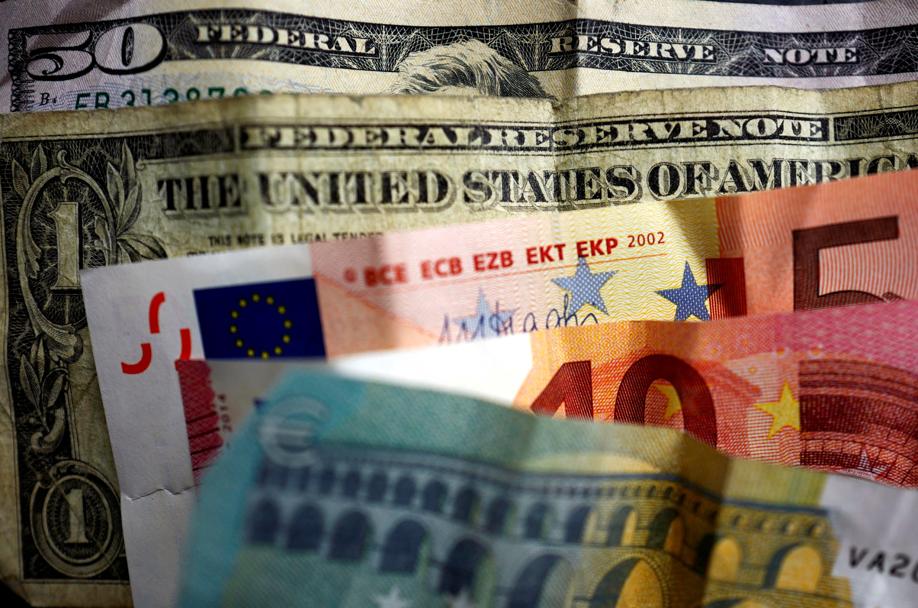 Euro Drops After ECB Comments; Dollar Hits Fresh 25-month High - Vimarsana News