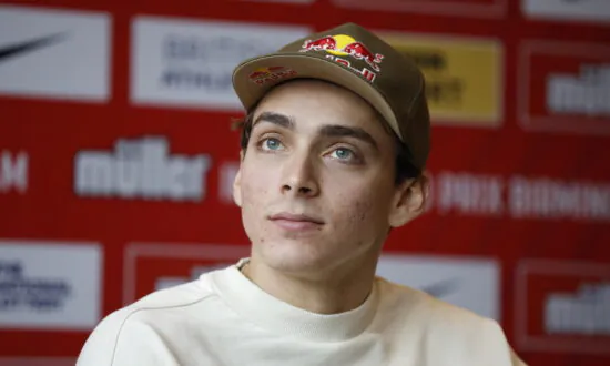 Duplantis Produces Perfection to Break Men’s Pole Vault World Record