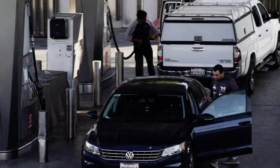 US Gasoline Prices Edge Lower After Hitting Record High Last Week