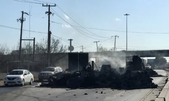 Mexico Deports Gang Leader ‘El Huevo’ After Arrest Sparks Attacks