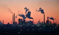 Oil Climbs on Failed Peace Talks, Steadies on Reduced Demand from China