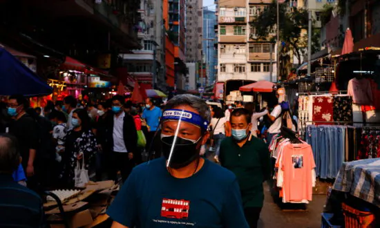 Hong Kong Plans to Review COVID-19 Restrictions on Monday as Cases Ease