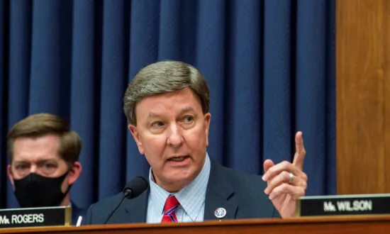 US Republicans Want Higher Defense Spending, Citing Ukraine and China