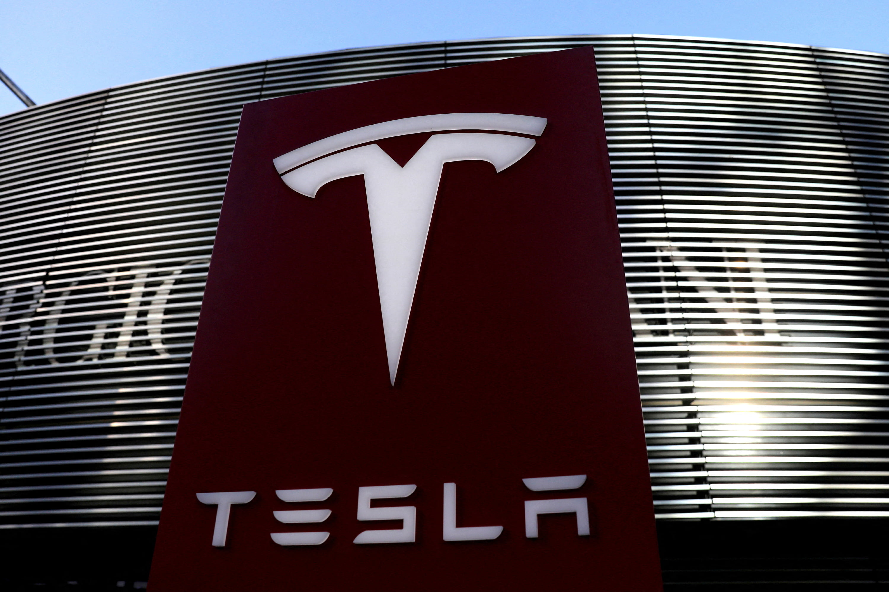 Tesla Recalls 947 US Vehicles Over Delay in Rearview Image Display, NHTSA Says - Vimarsana News