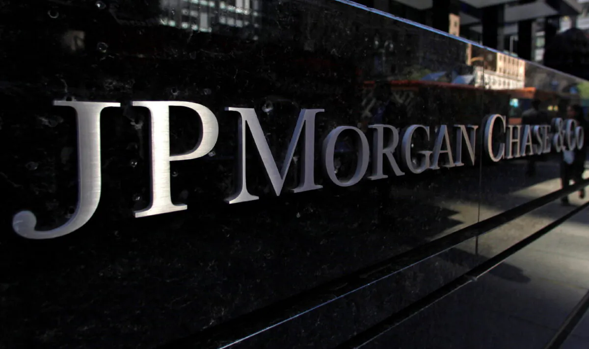 A sign outside the headquarters of JP Morgan Chase & Co. in New York, on Sept. 19, 2013. (Mike Segar/Reuters)