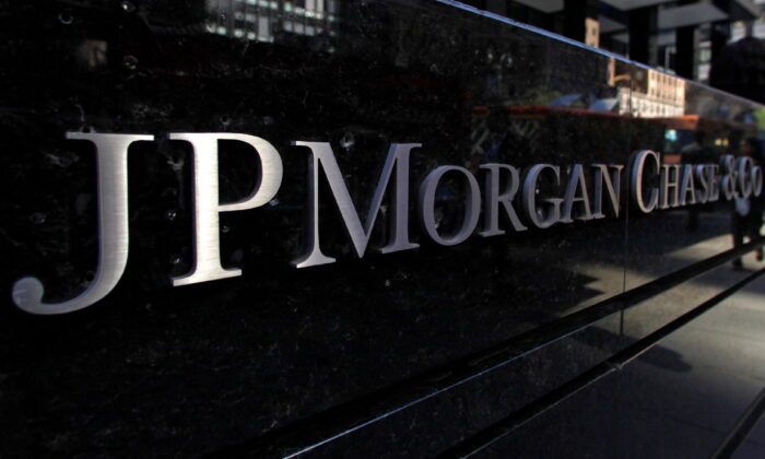 A sign outside the headquarters of JP Morgan Chase & Co. in New York, on Sept. 19, 2013. (Mike Segar/Reuters)