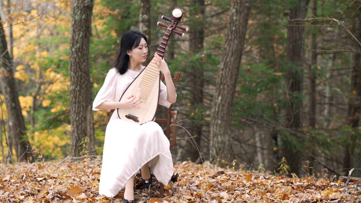 Liang Yu, a virtuoso on the pipa, an ancient Chinese instrument. (Shen Yun Performing Arts)