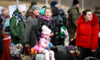 Refugees From Hard-Hit Areas in Eastern Ukraine Arrive in Poland, Describe Anguish of Fleeing
