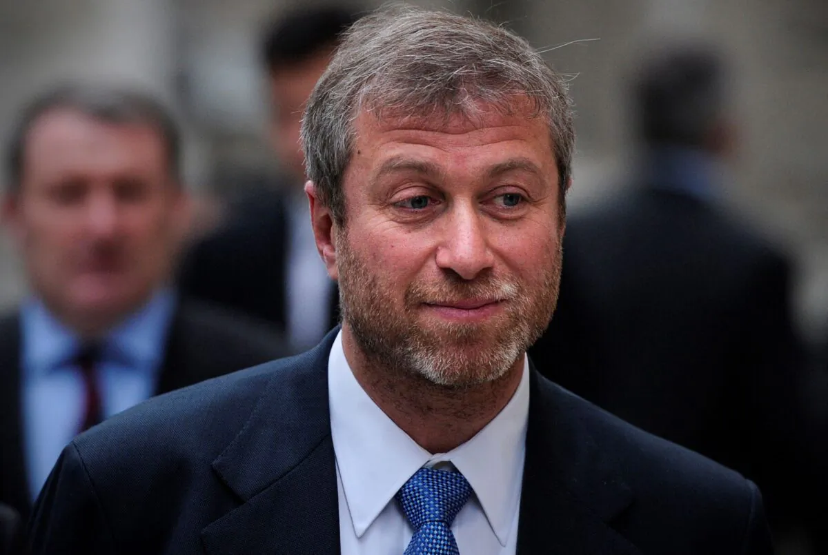 Chelsea Football Club's Russian owner Roman Abramovich is pictured during a break in proceedings at the High Court in central London on Oct. 31, 2011. (Carl Court/AFP via Getty Images)