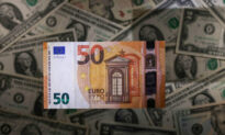 Euro Slips Versus Dollar as Treasury Yields Hit Multi-Year Highs