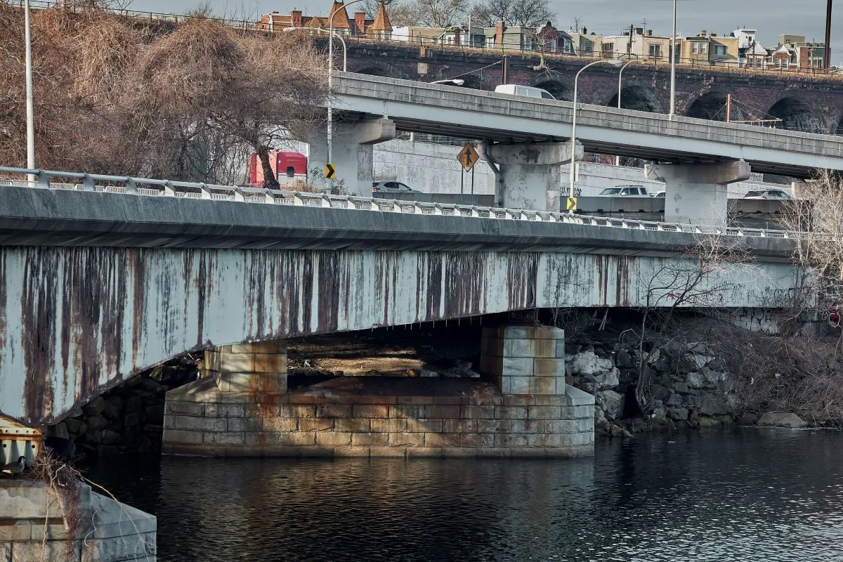 The damaged Martin Luther King Jr. Drive Bridge in Philadelphia, Pa. (Commonwealth Media Services)