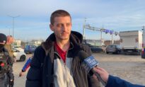Video: 22-Year-Old Living in Poland Will Return to Ukraine to Join Civilian Forces