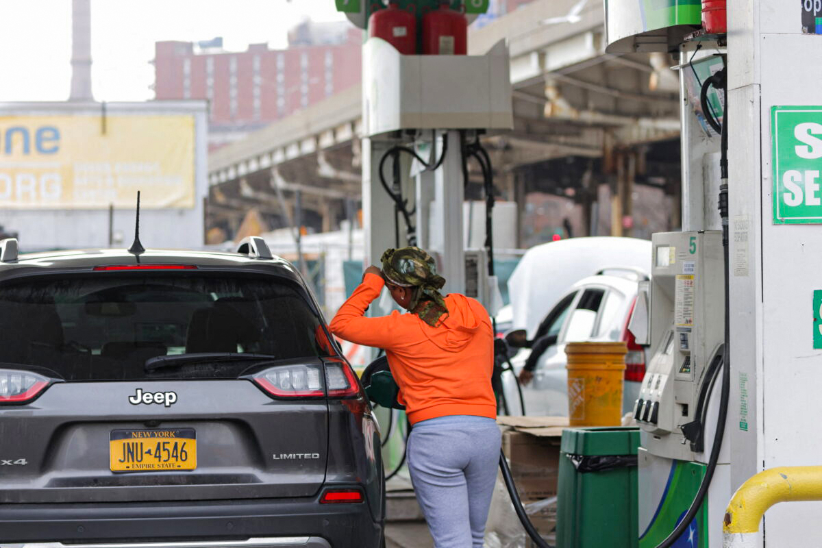 As Congress Dawdles, States Eye Gas Sales Tax Cuts - Vimarsana News