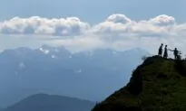German Police: 4 People Die on Bavarian Mountains